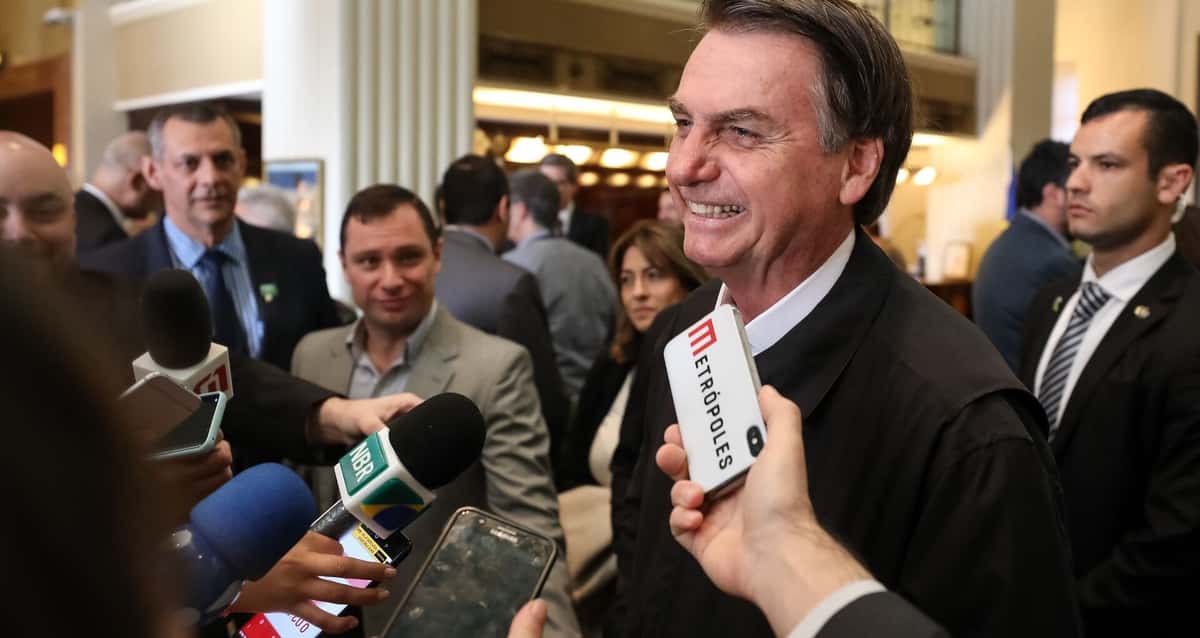 Estadão Bolsonaro age como avalista de memes