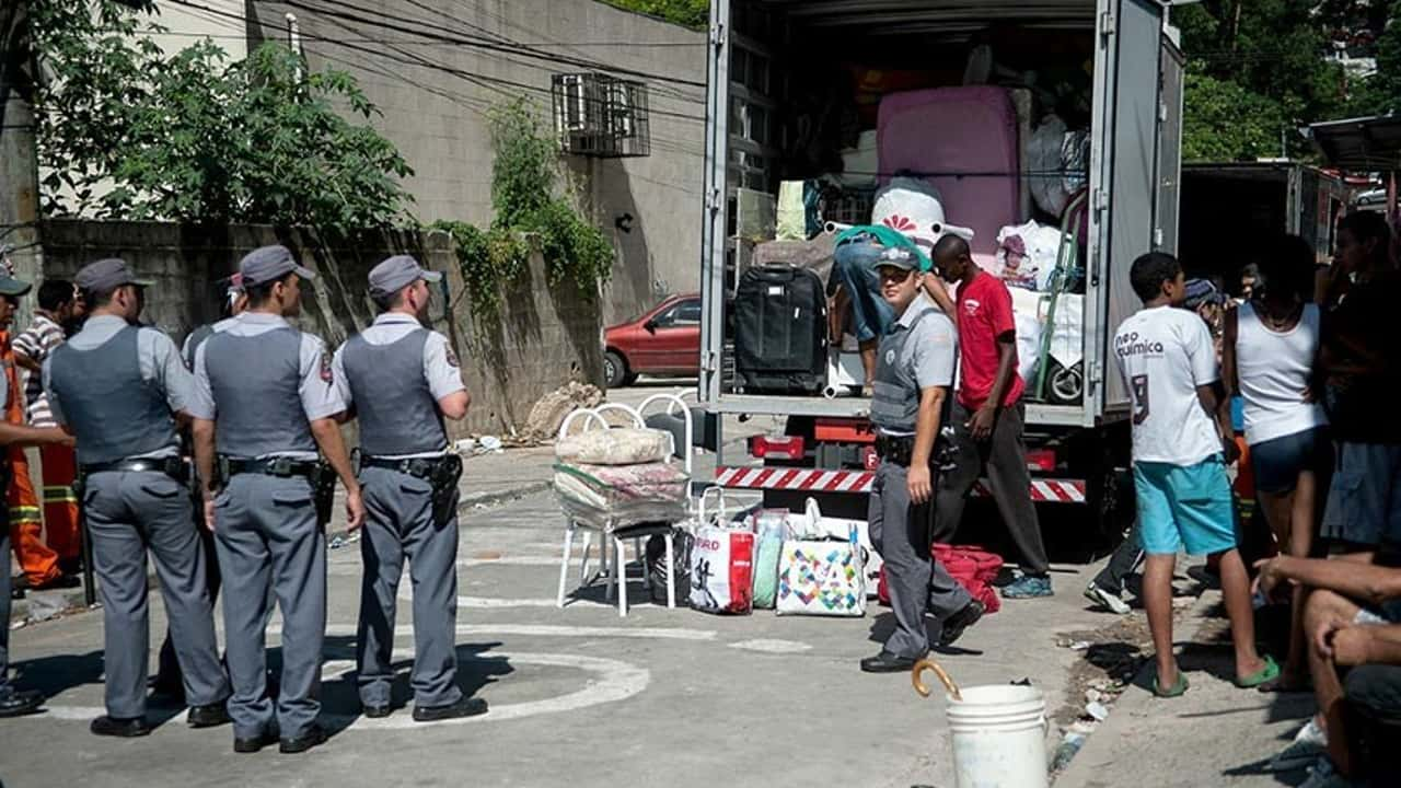 Bolsonaro Veta Lei Que Suspendia Despejos Na Pandemia