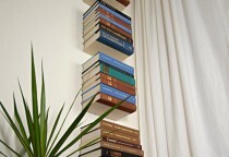Guarde seu livros em uma estante flutuante e invisível