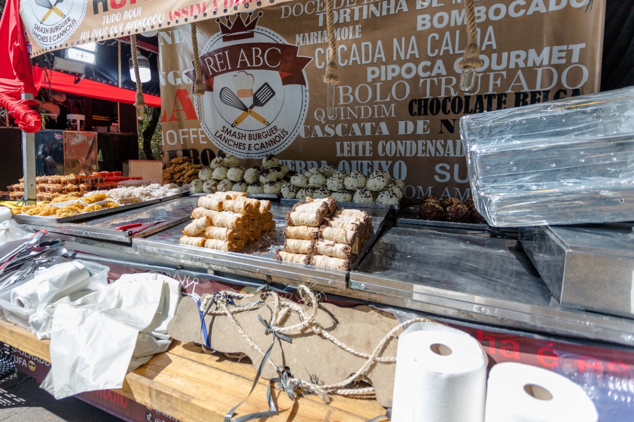 RPM E Bandas Cover Embalam Festival Do Morango Chocolate Churros No