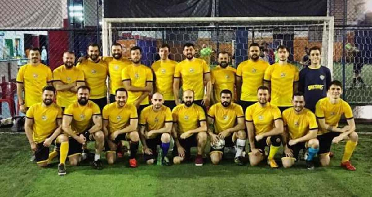 Parada Gay 2017: Uma noite de futebol com o Unicorns FC, o time que joga  contra a homofobia, Esportes