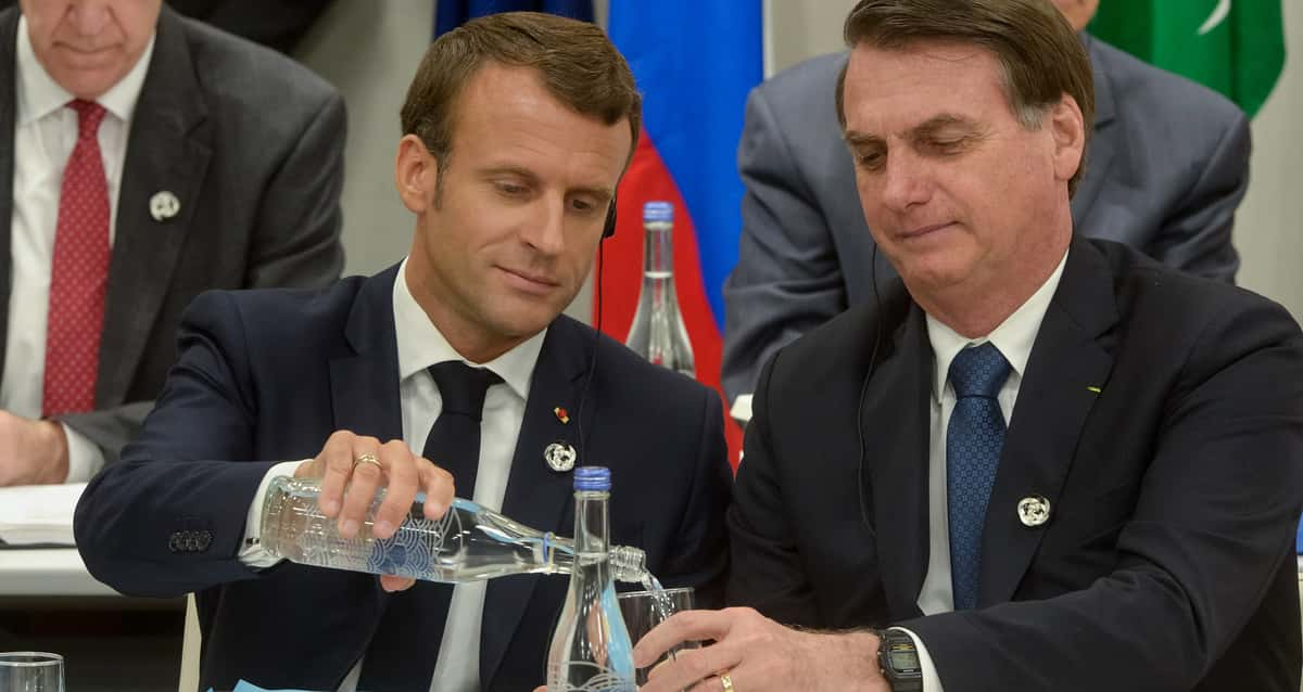 Bolsonaro Faz Post Machista Comparando Sua Esposa Com A De Macron