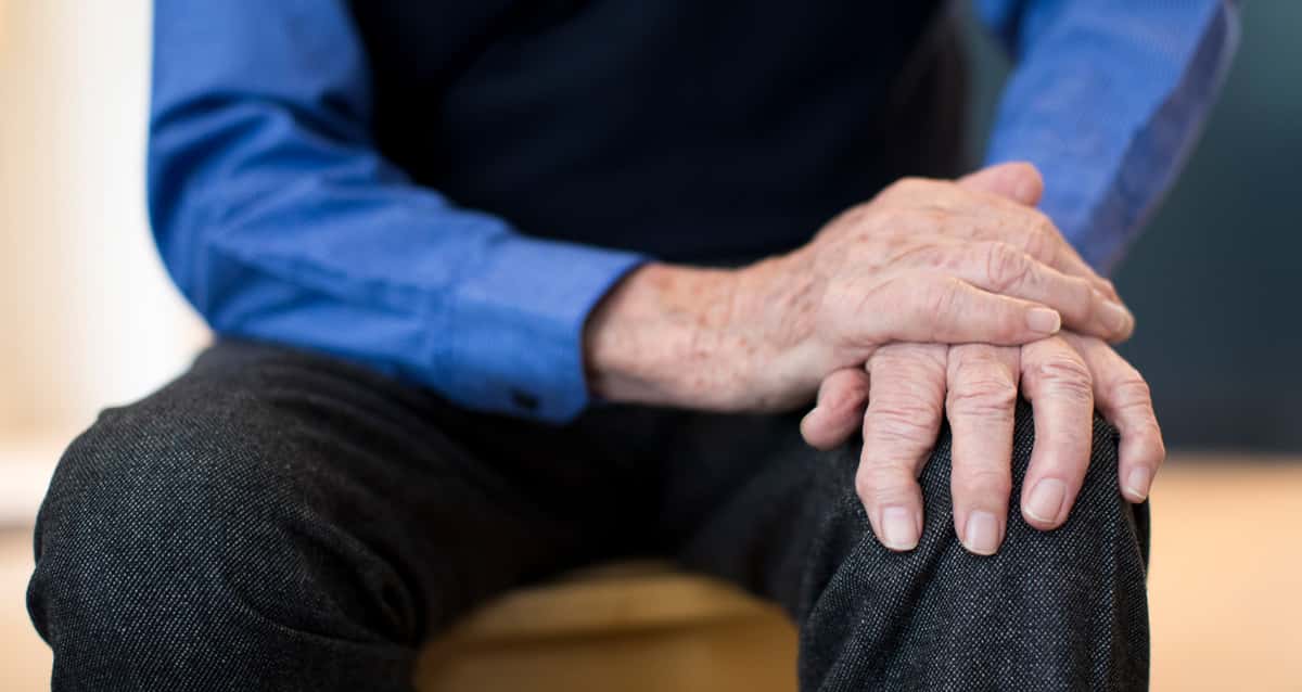 La ciencia revela vínculo entre el Parkinson y la soledad
