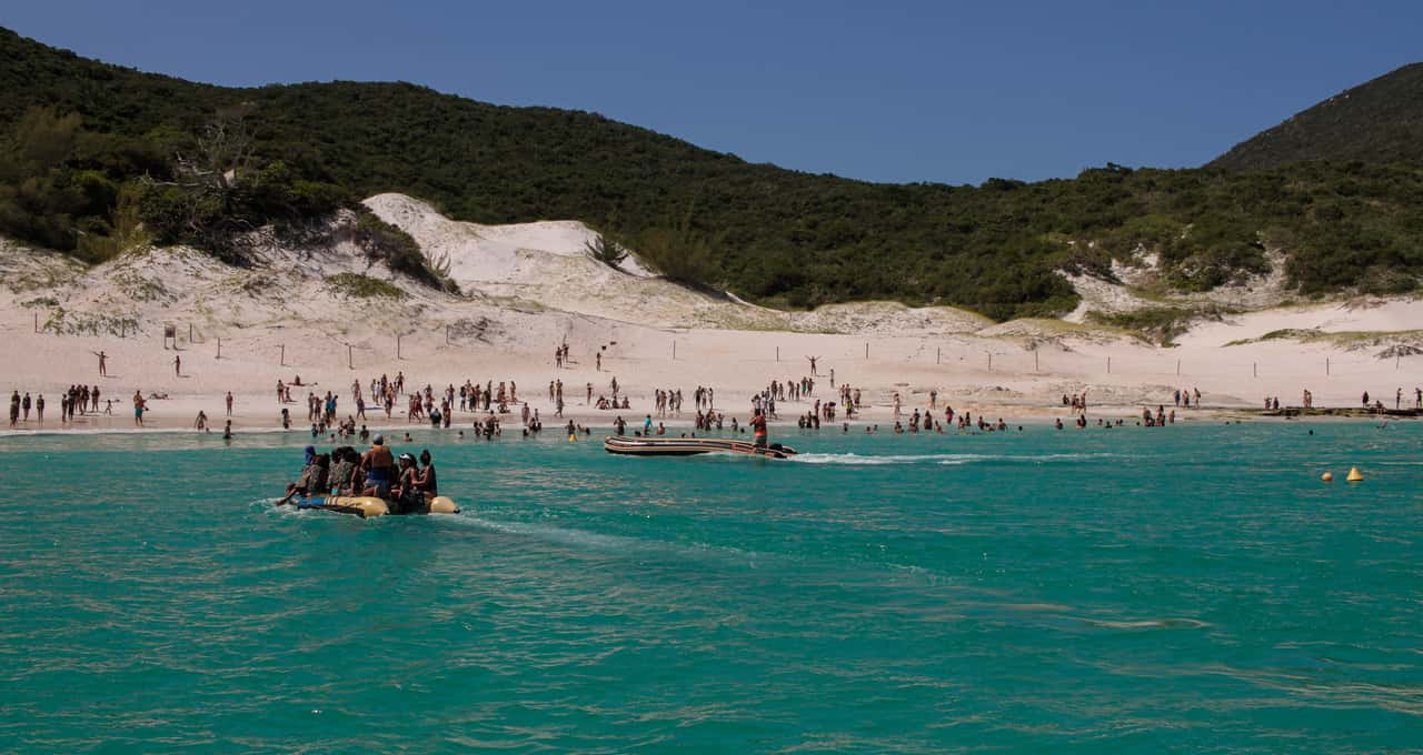 Arraial do Cabo tem praias paradisíacas te esperando; saiba quais