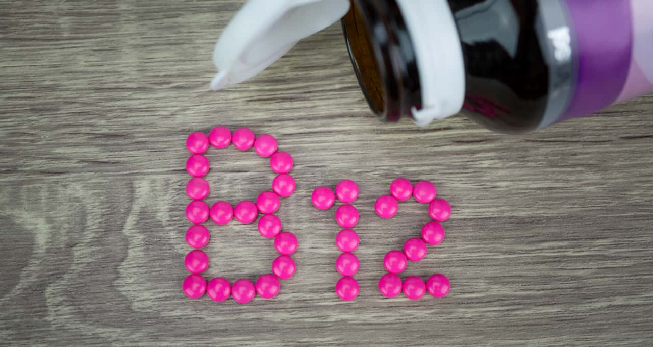 Saiba quando tomar vitamina B12 para você ter uma melhor absorção e benefícios