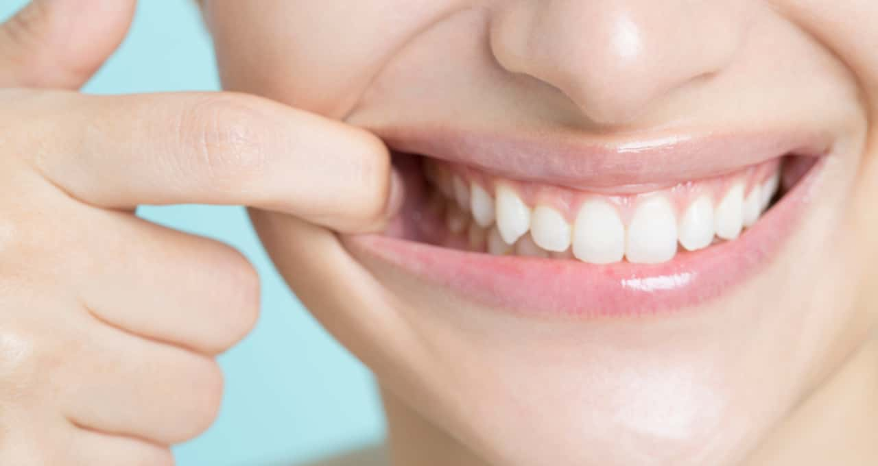 Como pequenos hábitos podem prejudicar os seus dentes