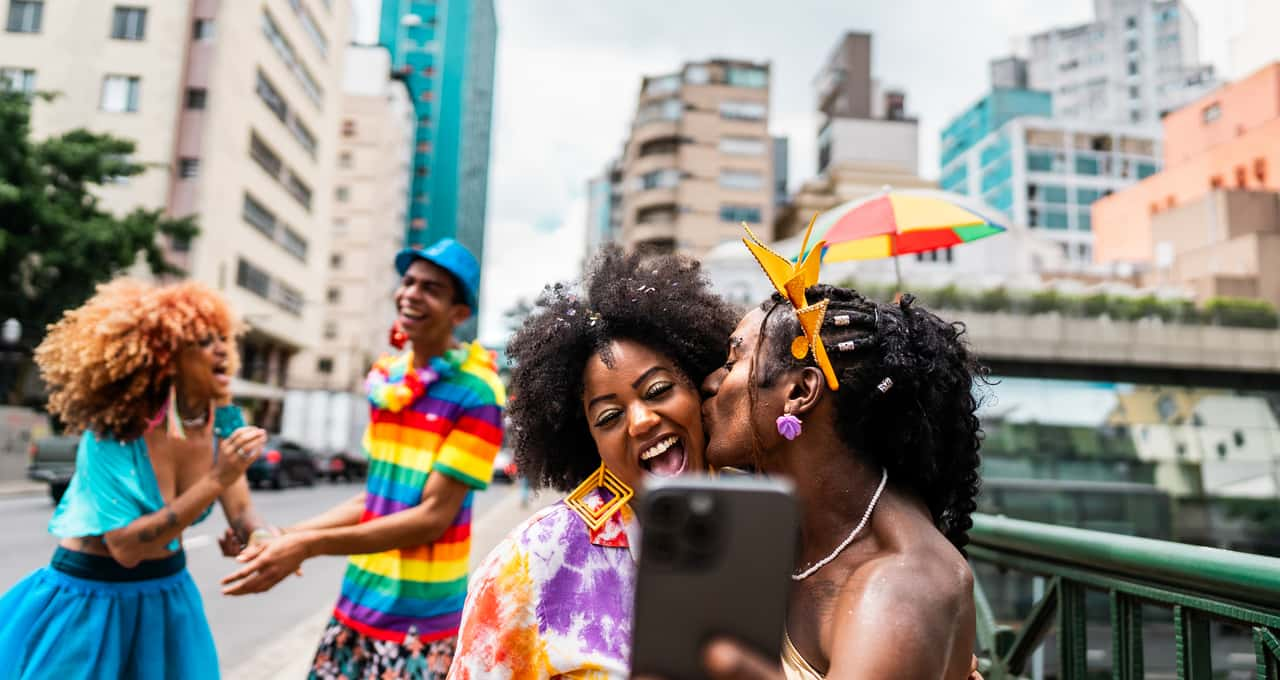 Nada de sapinho! 6 dicas de saúde bucal para curtir o Carnaval em segurança