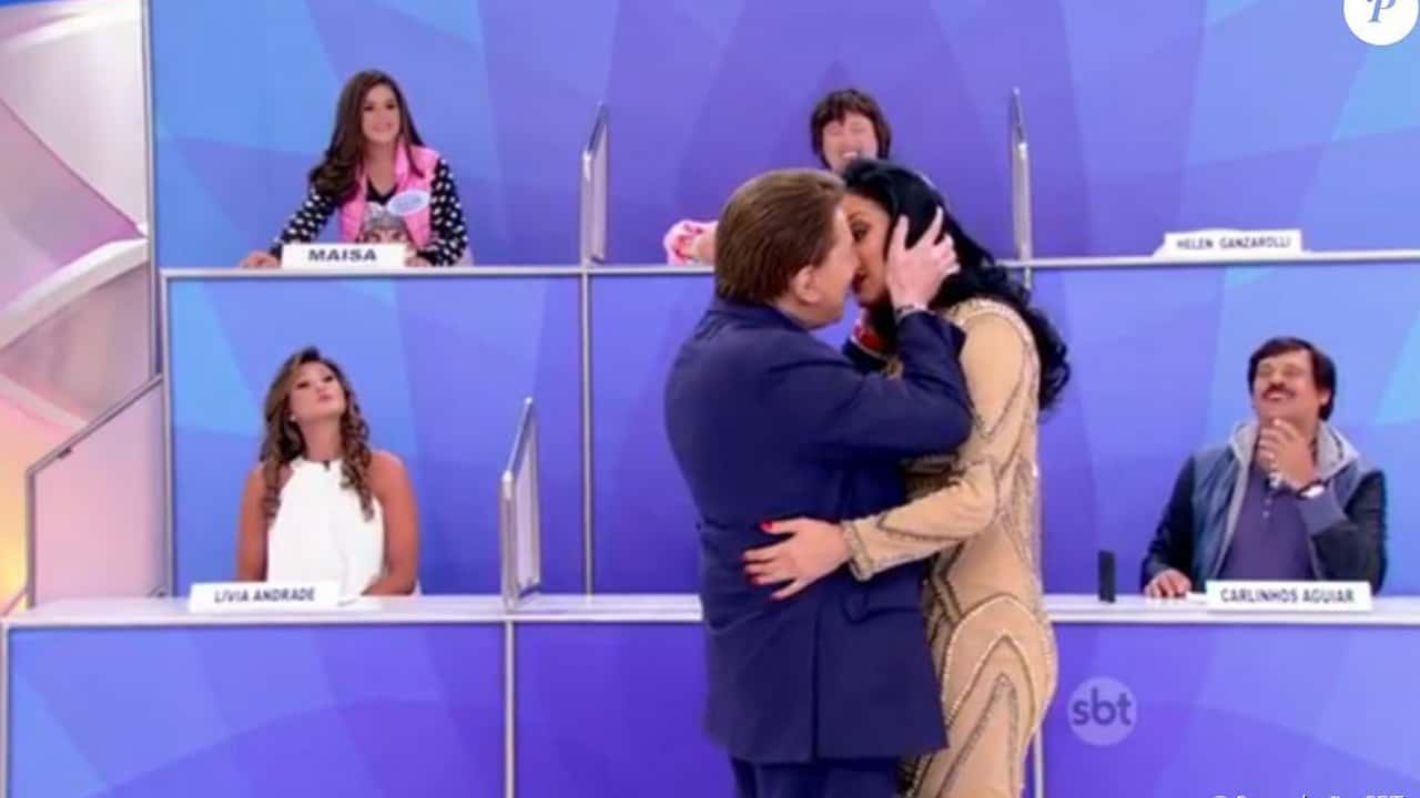 Silvio Santos e Helen Ganzarolli simulam beijo e surpreendem público;  assista