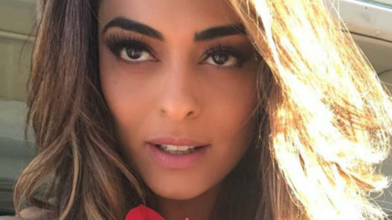 Vestido de Juliana Paes em casamento de Isis Valverde polemiza