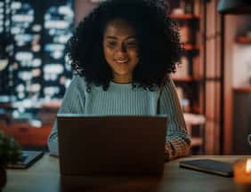 Programa oferece curso gratuito de programação para mulheres