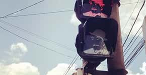 Semáforos com o rosto de Adoniran Barbosa alegram cruzamentos do Bixiga