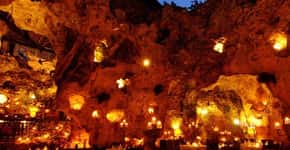 Restaurante em caverna permite jantar sob as estrelas no Quênia