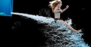 Incríveis fotos em alta velocidade mostra pessoas saindo de um toboágua