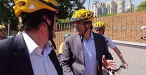 Haddad quebra regra que proibia pedalar em ciclopassarela; confira onde é possível andar de bike em SP