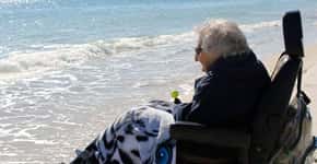 Aos 101 anos, mulher vê o mar pela primeira vez
