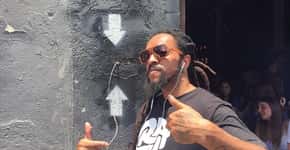 Som das ruas: com fones instalados nos muros, Rael divulga novo trabalho ‘Diversoficando’