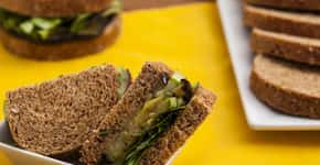 Aprenda a fazer sanduíche de vegetais no pão sem conservantes