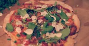 Aprenda a fazer Pizza Vegeteriana com massa caseira
