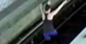 Mulher faz ioga em trilho de metrô e é indiciada