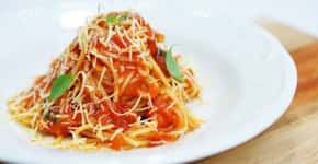 Aprenda a fazer um prato clássico italiano em poucos minutos