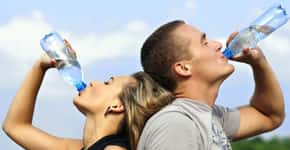 Beber água pode ajudar a perder peso, diz estudo da Universidade de Illinois