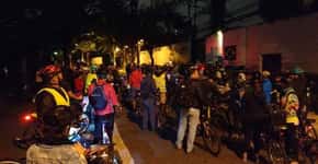 Ciclistas fazem protesto em frente à casa de João Doria