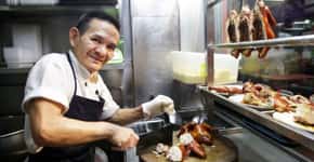 Vendedor de comida de rua em Cingapura ganha estrela Michelin