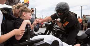 100 Motociclistas vão a festa de garoto com paralisia cerebral