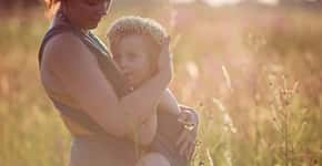 Em ensaio fotográfico, mães dizem o que sentem ao amamentar