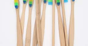 Empresa doa escova de dente de bambu para combater lixo plástico
