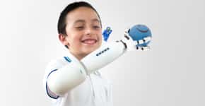 Crianças ganham prótese de braço compatível com Lego