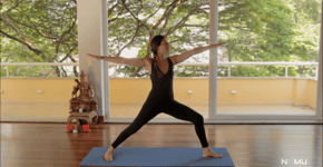Em vídeo, professora dá aula completa de yoga para iniciantes