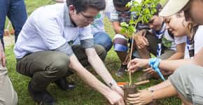 Jovem lidera projeto para plantar 1 trilhão de árvores em 30 anos