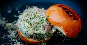 Restaurante oferece hambúrguer vegetariano e delivery grátis