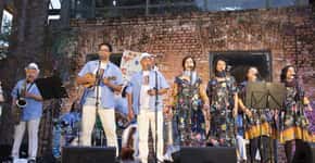 Samba grátis no Rio: grupo faz roda toda quarta no Arco do Teles