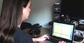 Programador brasileiro cego usa áudio para escrever linhas de código