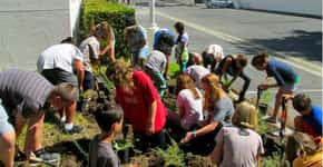 Cineasta James Cameron inaugura primeira escola vegana dos EUA