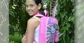 Menina inventa ‘mochila de quimioterapia’ para crianças