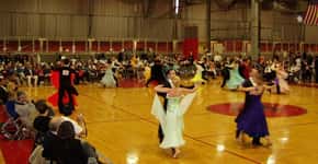 Exibição e aula de dança esportiva – Dança de salão internacional