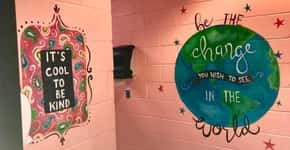 Banheiro de escola ganha frases inspiradoras e desenhos
