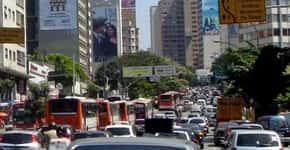 Na hora do rush pedestre tem a mesma velocidade que carro em São Paulo
