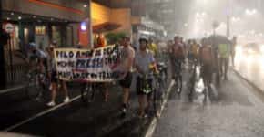 Protesto lembra morte de bióloga e defende o uso da bike