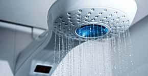 Chuveiro permite ouvir músicas e atender ligações no banho