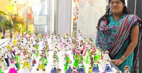 Psicóloga entra no ‘Guinness’ ao fazer 1.350 bonecas usando lixo
