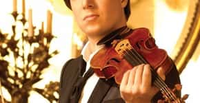 Violinista Joshua Bell conversa com o público em Heliópolis