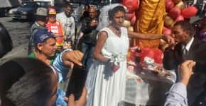 Ao som de ‘É o Amor’, moradores de rua se casam em avenida de BH