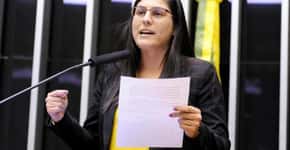 Deputada do PSL pede fim do aborto para mulheres que forem estupradas