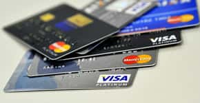 Cartão de crédito passa a usar cotação do dólar do dia da compra