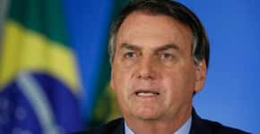 Em live de Páscoa, Bolsonaro relaciona ressurreição à facada de 2018