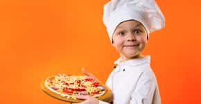 Pequenos ganham pizza doce para decorar no Dia das Crianças da 1900